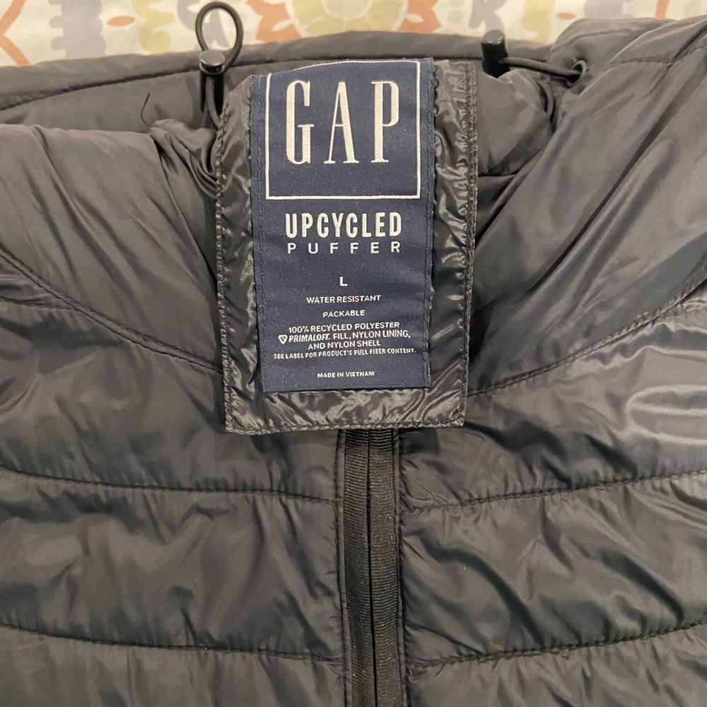 GAP packable lightweight puffer coat